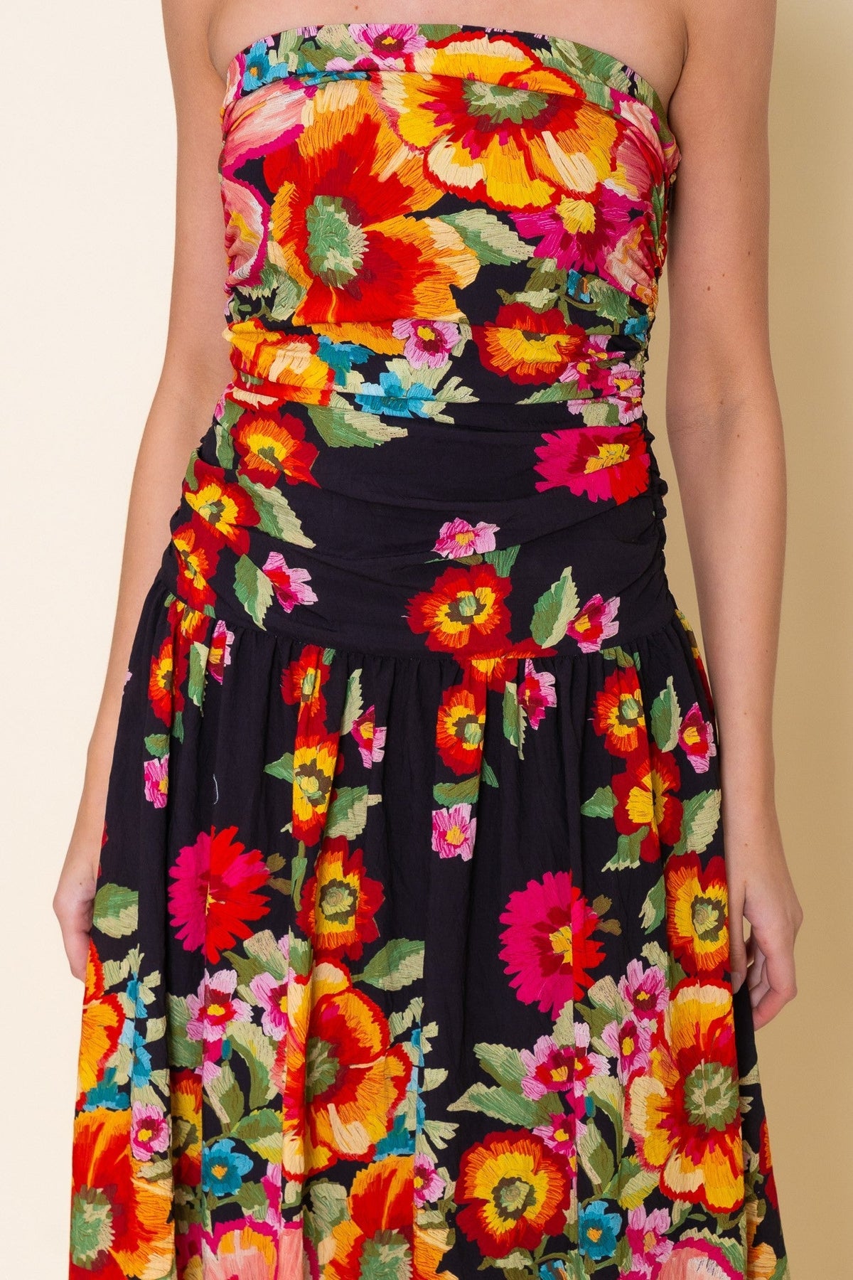 CHIC FLORAL STRAPLESS MAXI DRESS