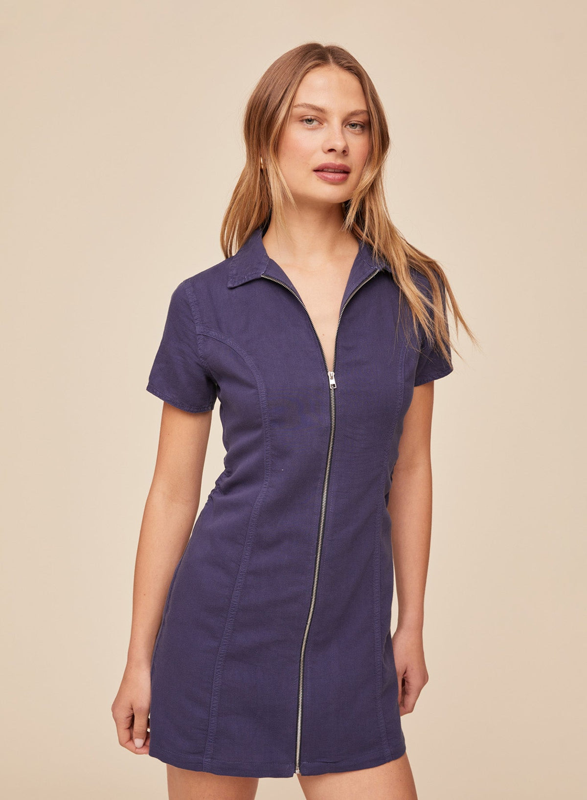 SHORT SLEEVE ZIP FRONT DRESS