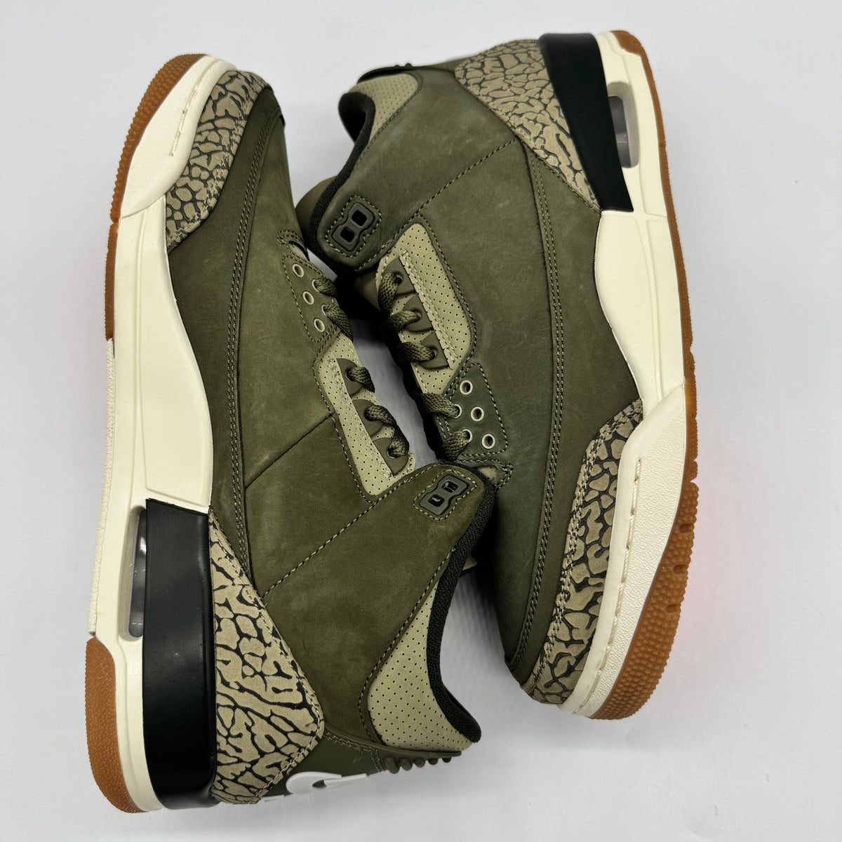 Jordan 3 Family Affair