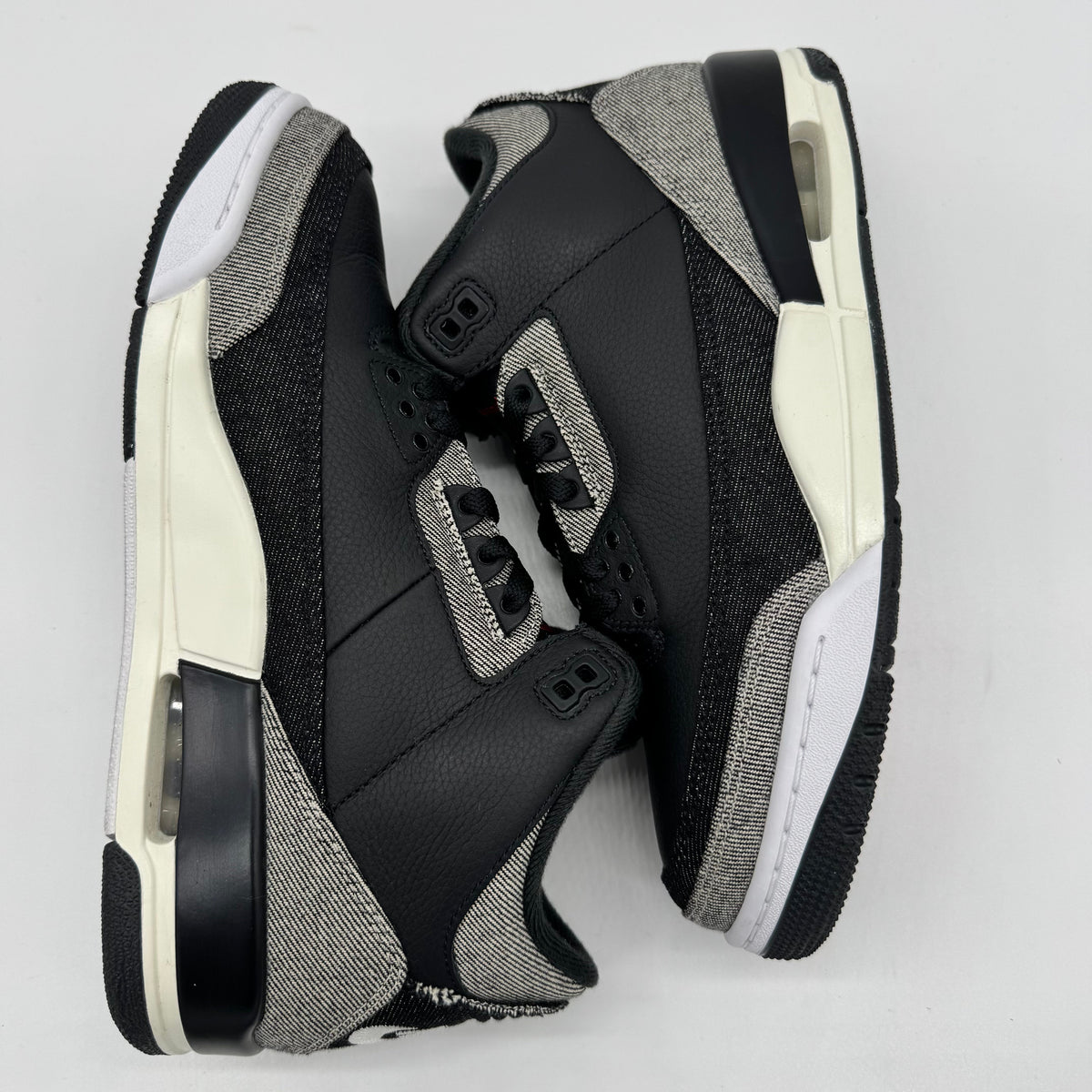 Jordan 3 Levi's Black