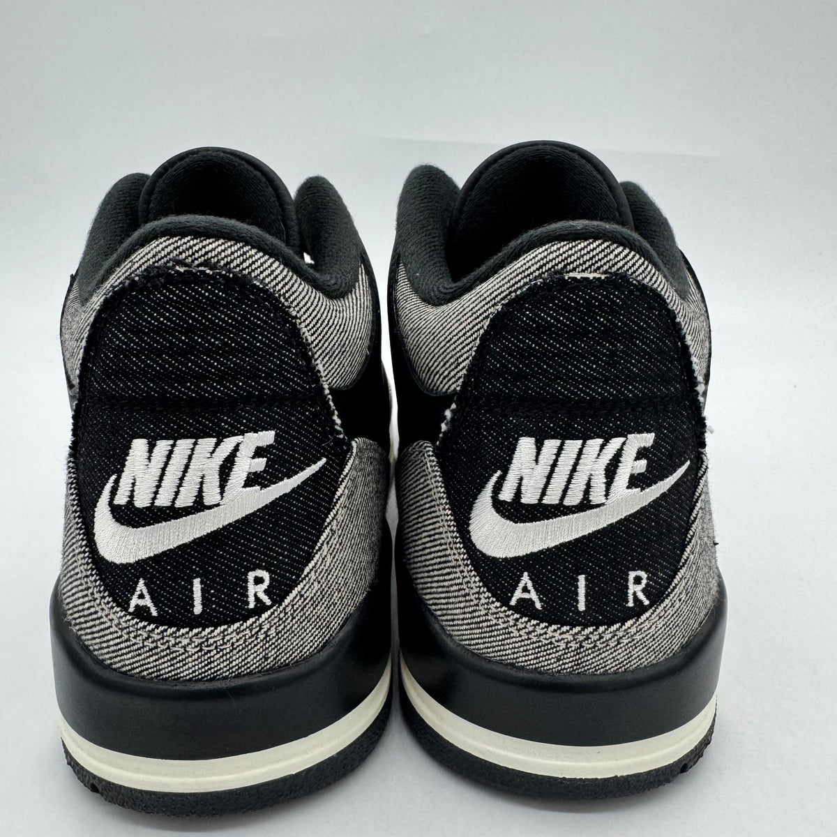 Jordan 3 Levi's Black