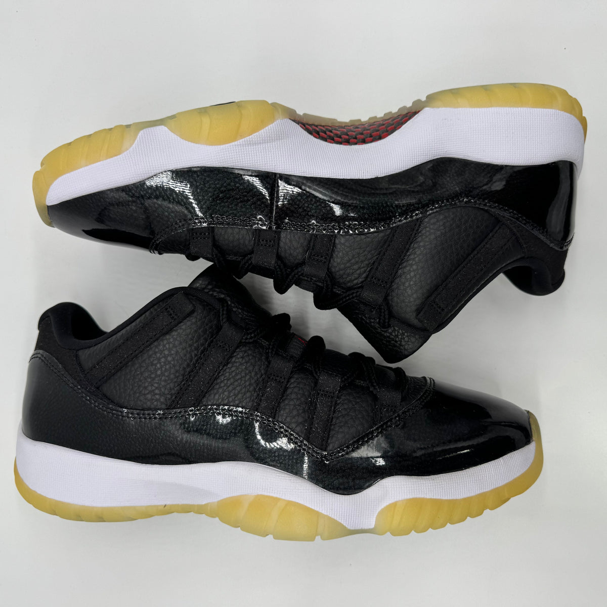 Jordan 11 Low 72-10