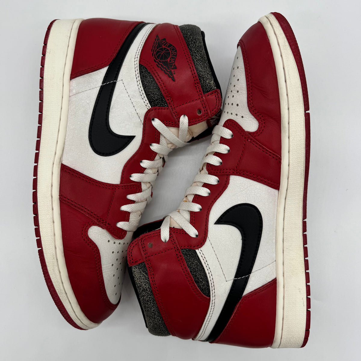 Jordan 1 High OG Chicago Lost and Found