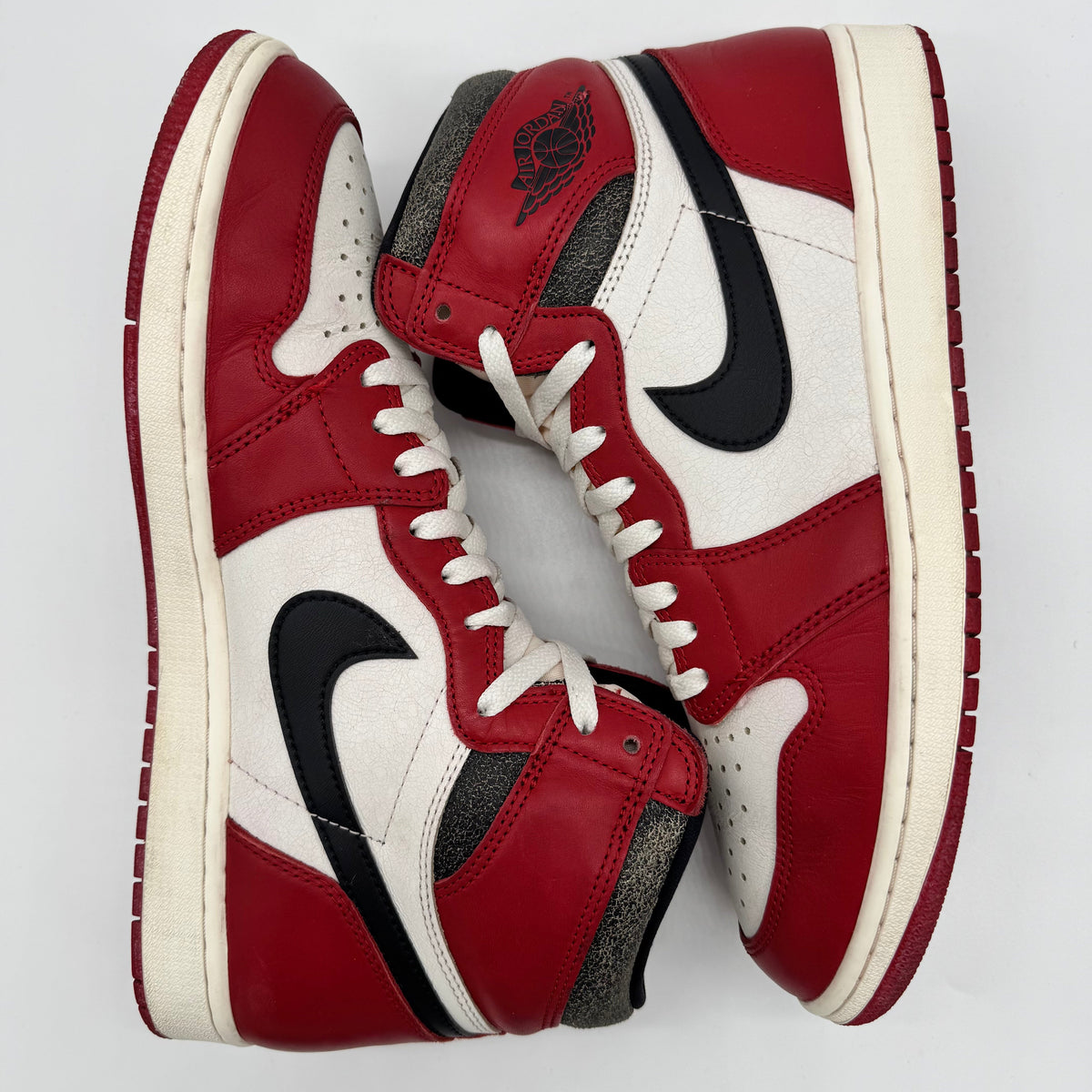 Jordan 1 High OG Chicago Lost and Found