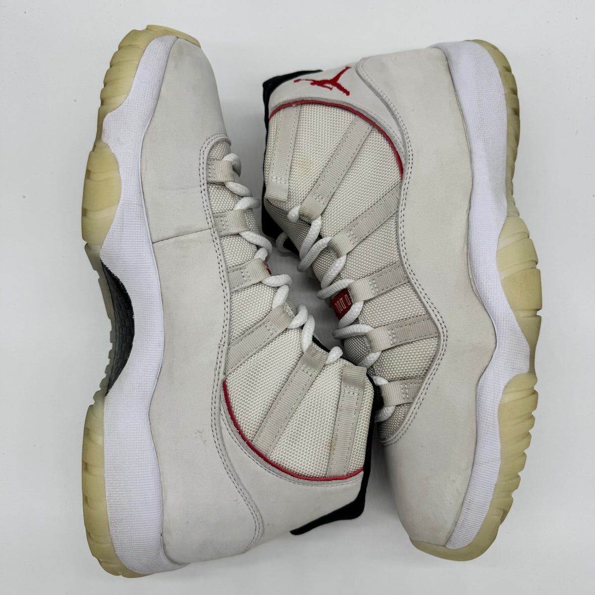 Jordan 11 Platinum Tint