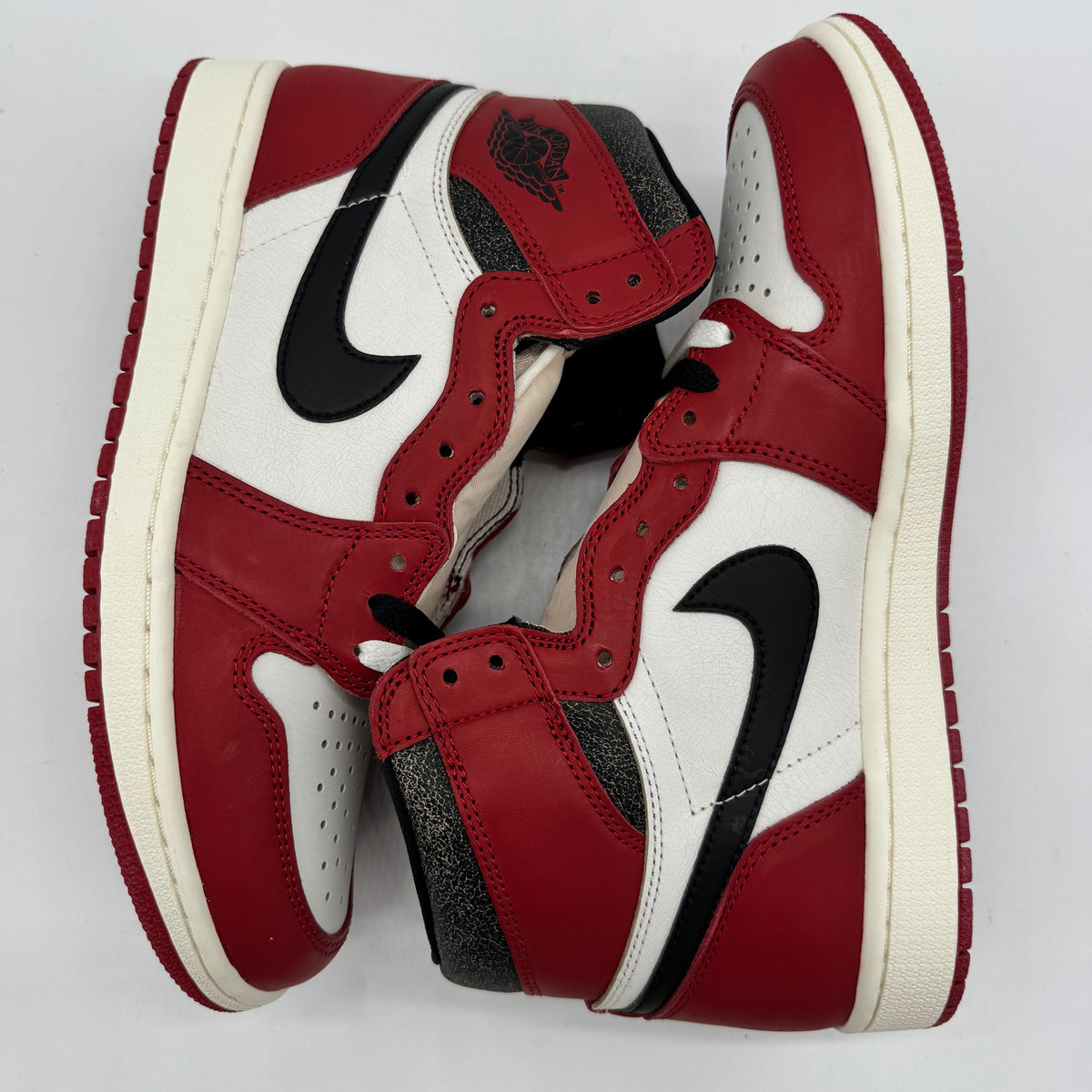 Jordan 1 High OG Chicago Lost and Found
