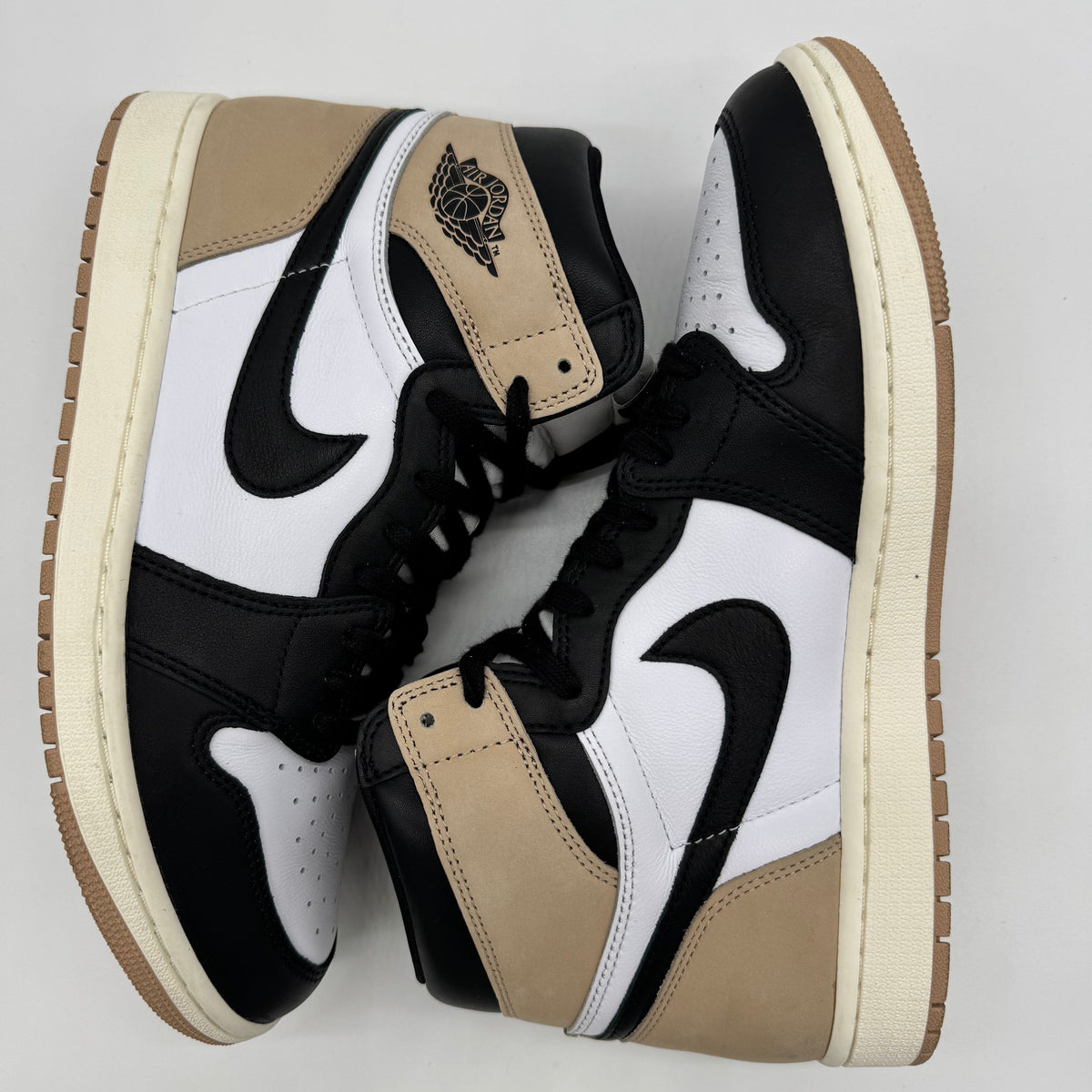 Jordan 1 High OG Latte
