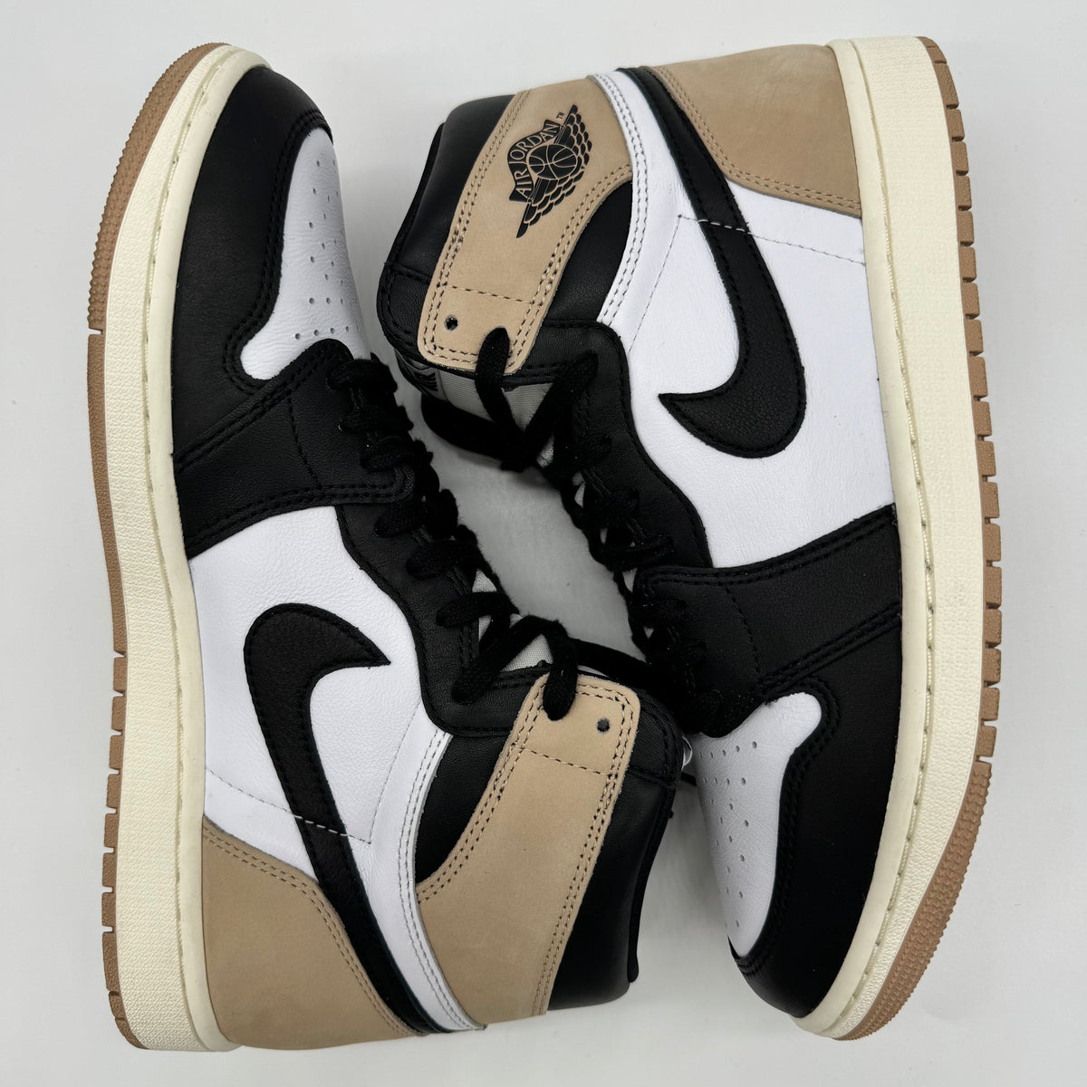 Jordan 1 High OG Latte