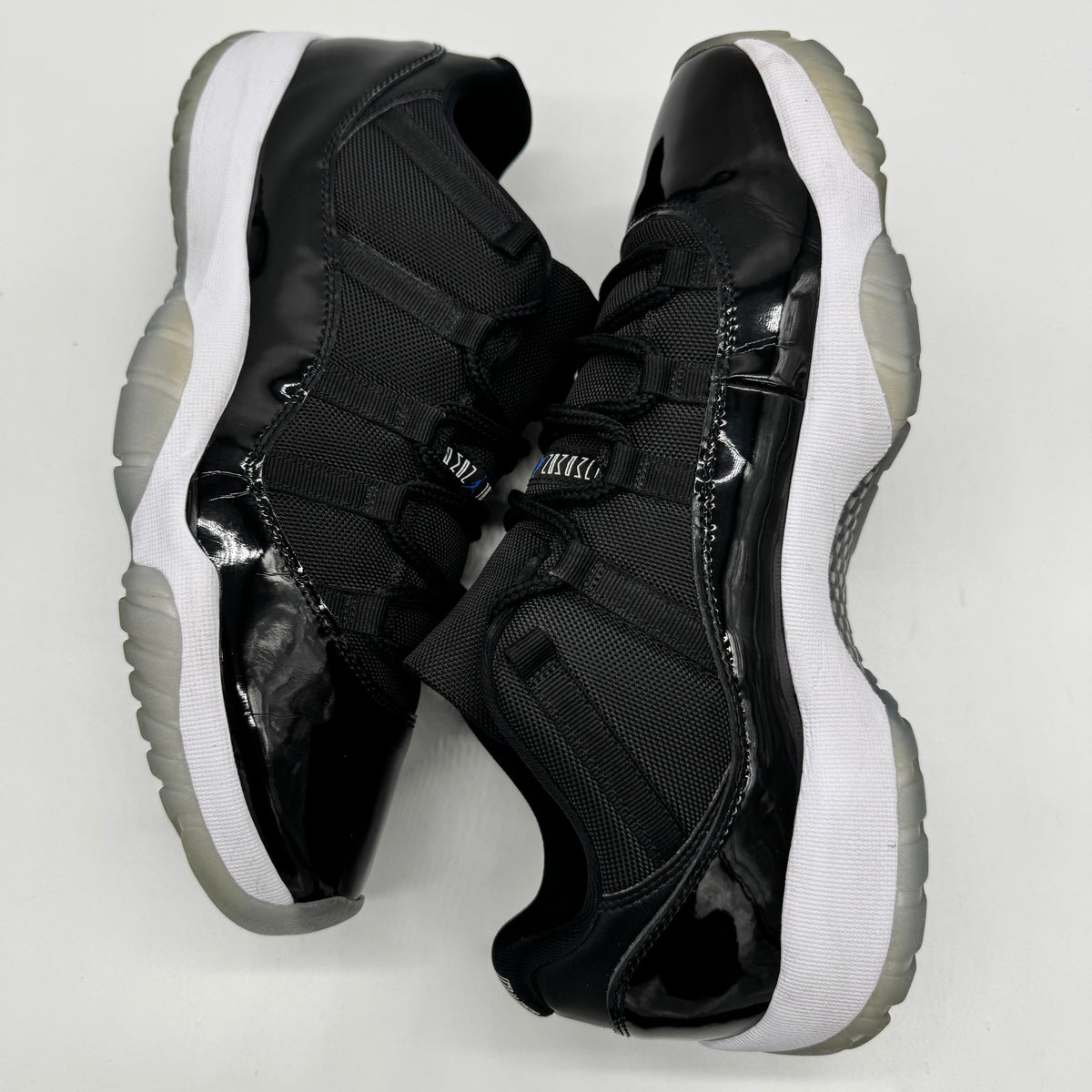 Jordan 11 Low Space Jam
