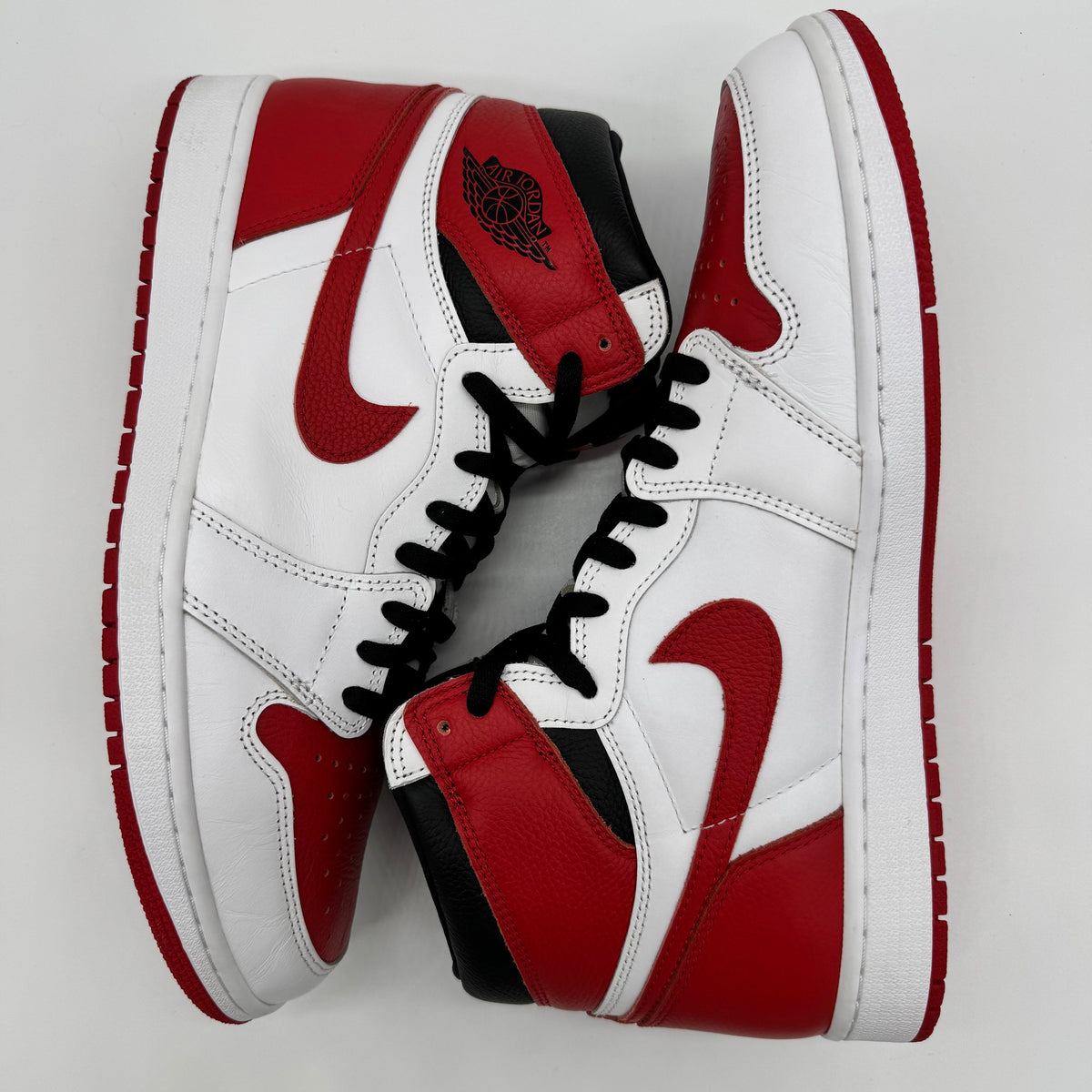 Jordan 1 High OG Heritage