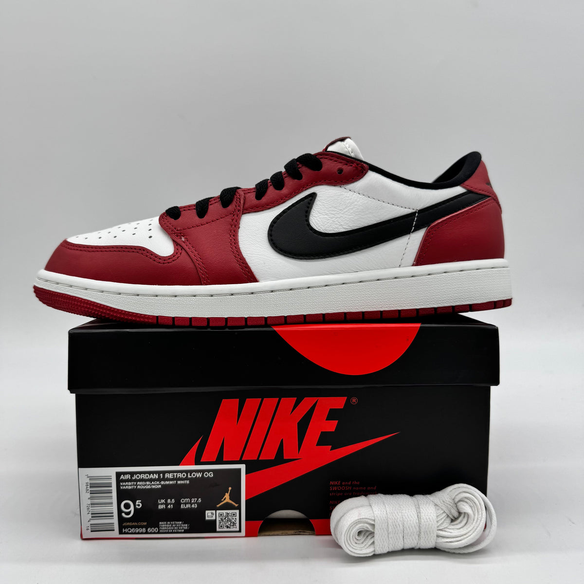 Jordan 1 Low OG Chicago (2025)