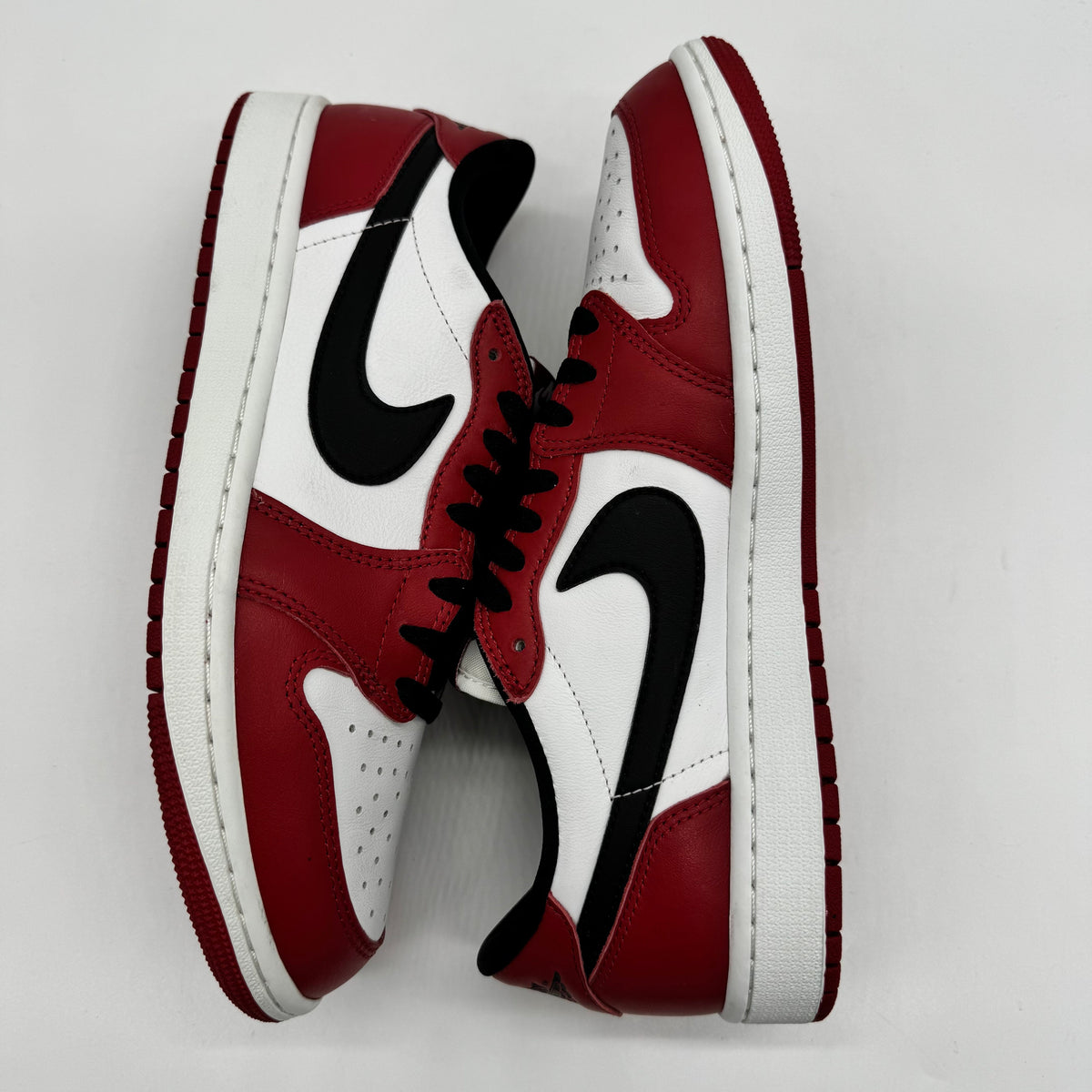 Jordan 1 Low OG Chicago (2025)