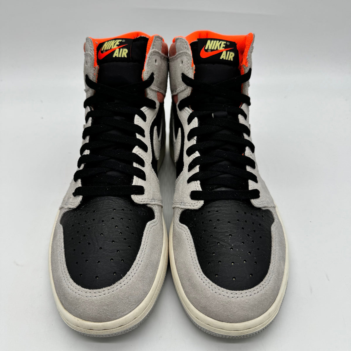 Jordan 1 High Neutral Grey Hyper Crimson