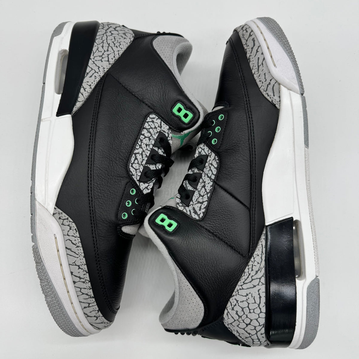 Jordan 3 Green Glow