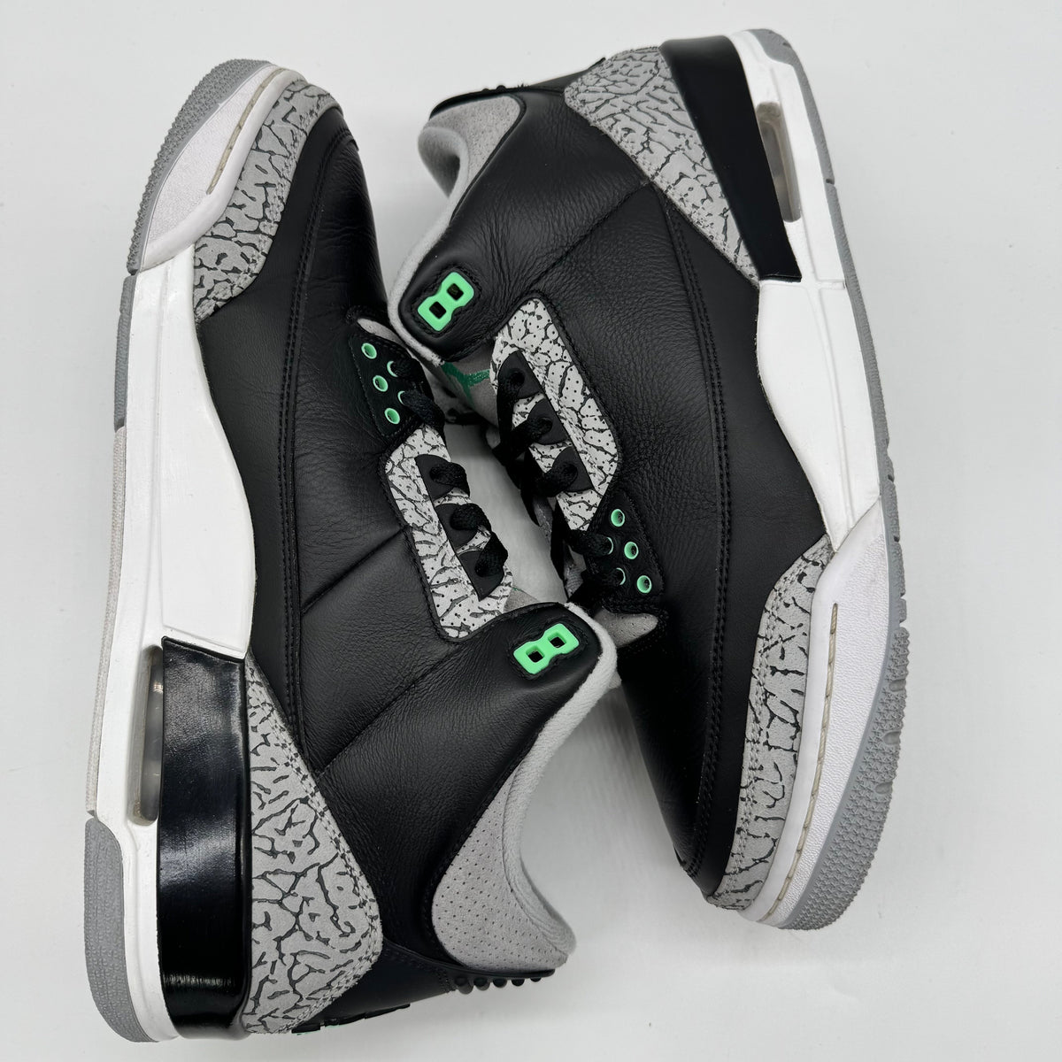 Jordan 3 Green Glow