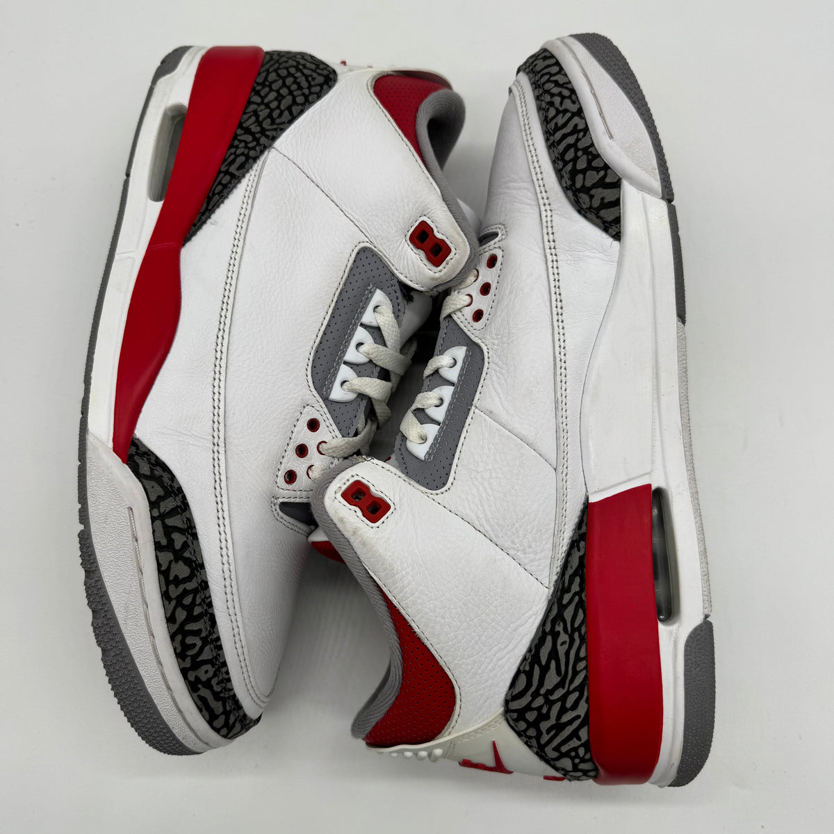 Jordan 3 Fire Red (2022)