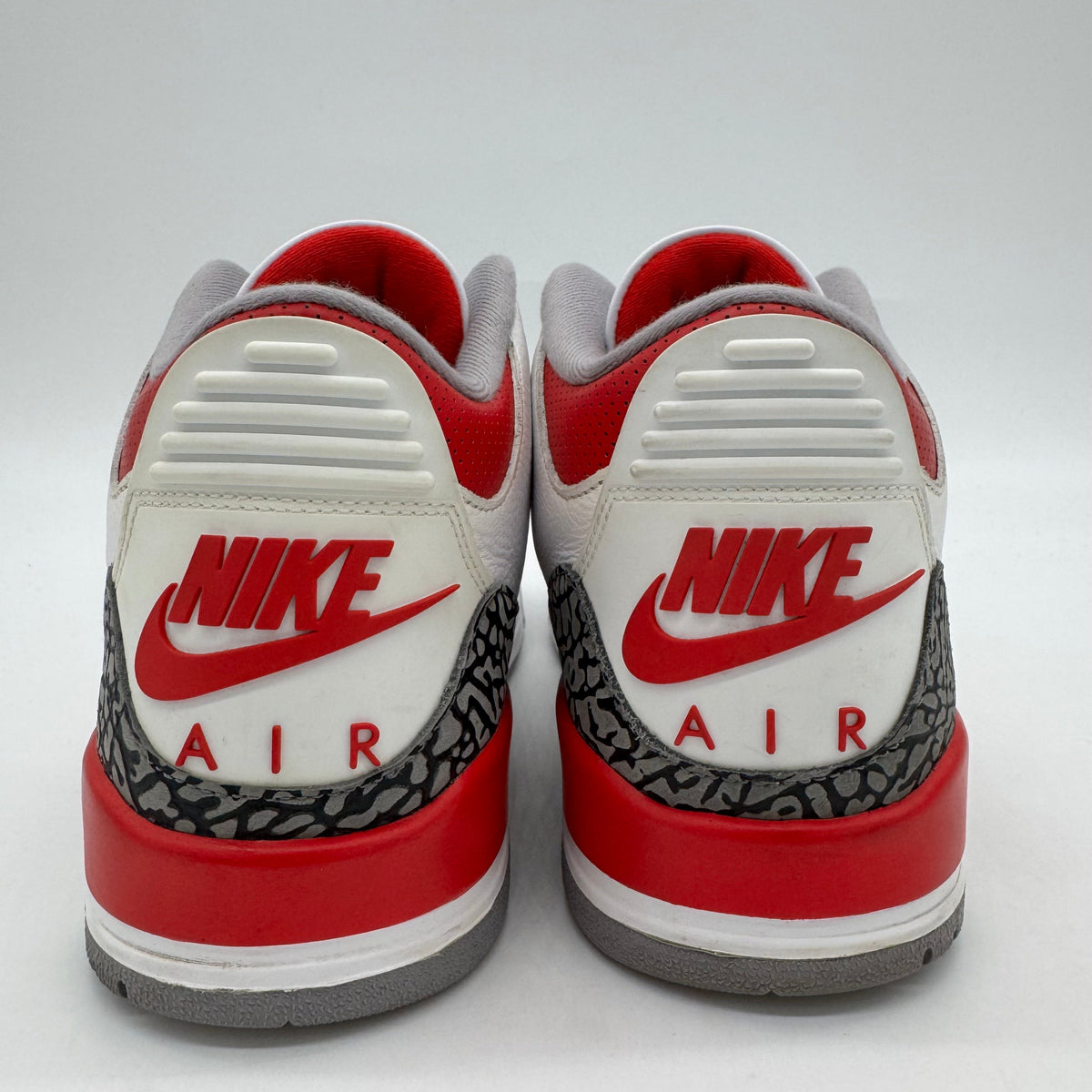 Jordan 3 Fire Red (2022)