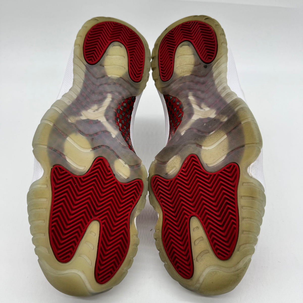 Jordan 11 Cherry (2022)