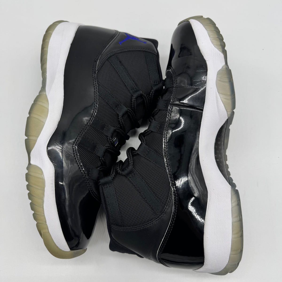 Jordan 11 Space Jam (2016)