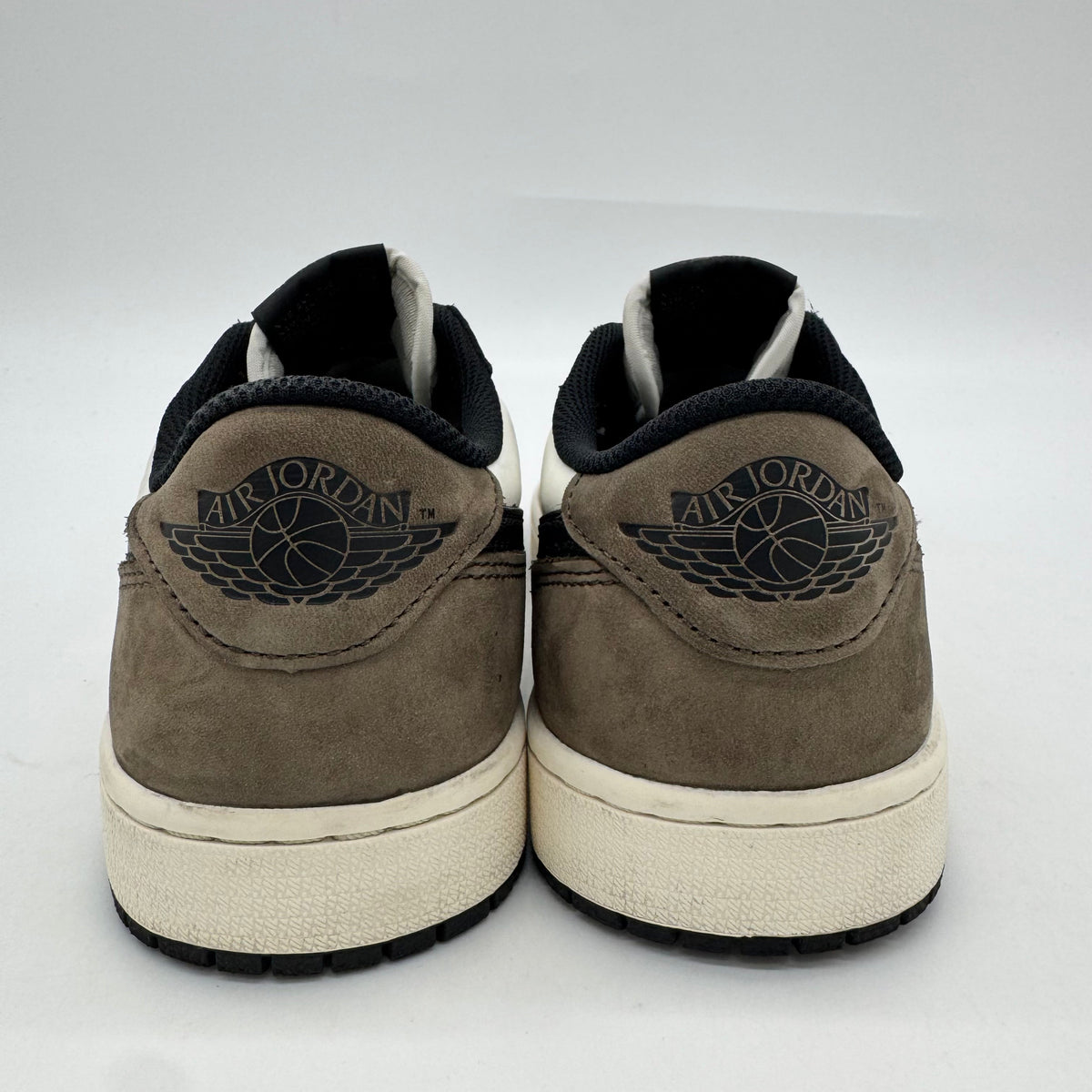 Jordan 1 Low OG Mocha