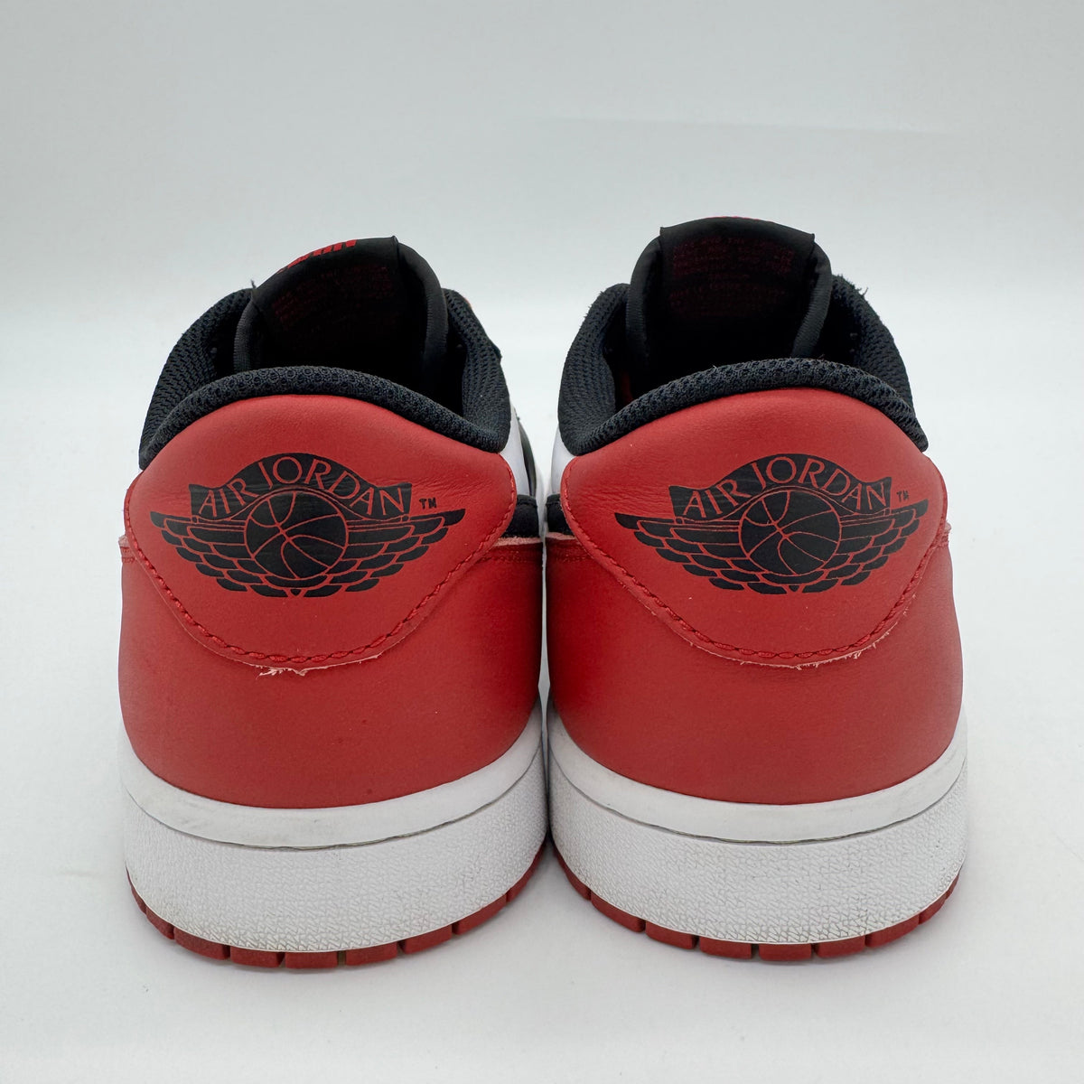 Jordan 1 Low OG Black Toe (2023)