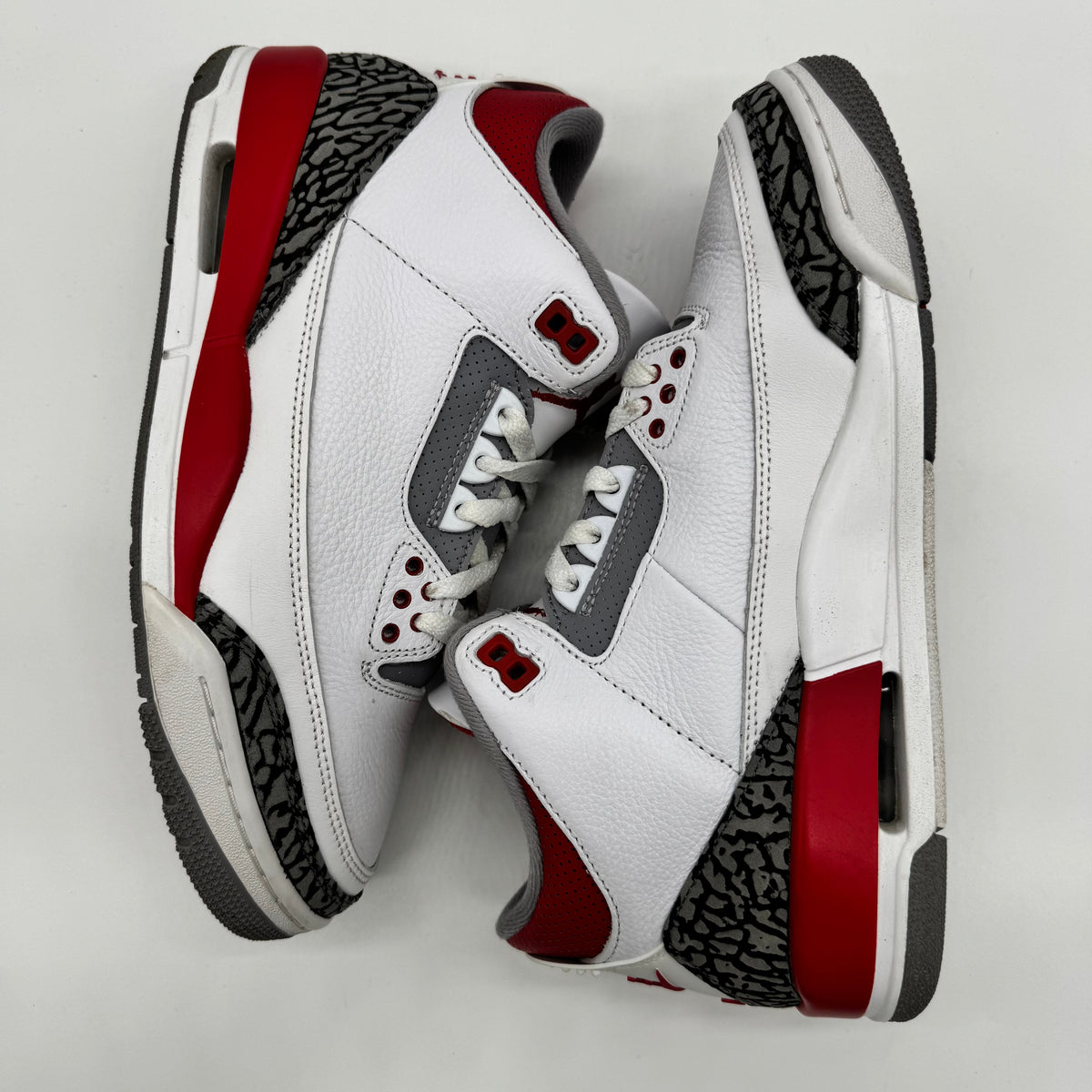 Jordan 3 Fire Red (2022)