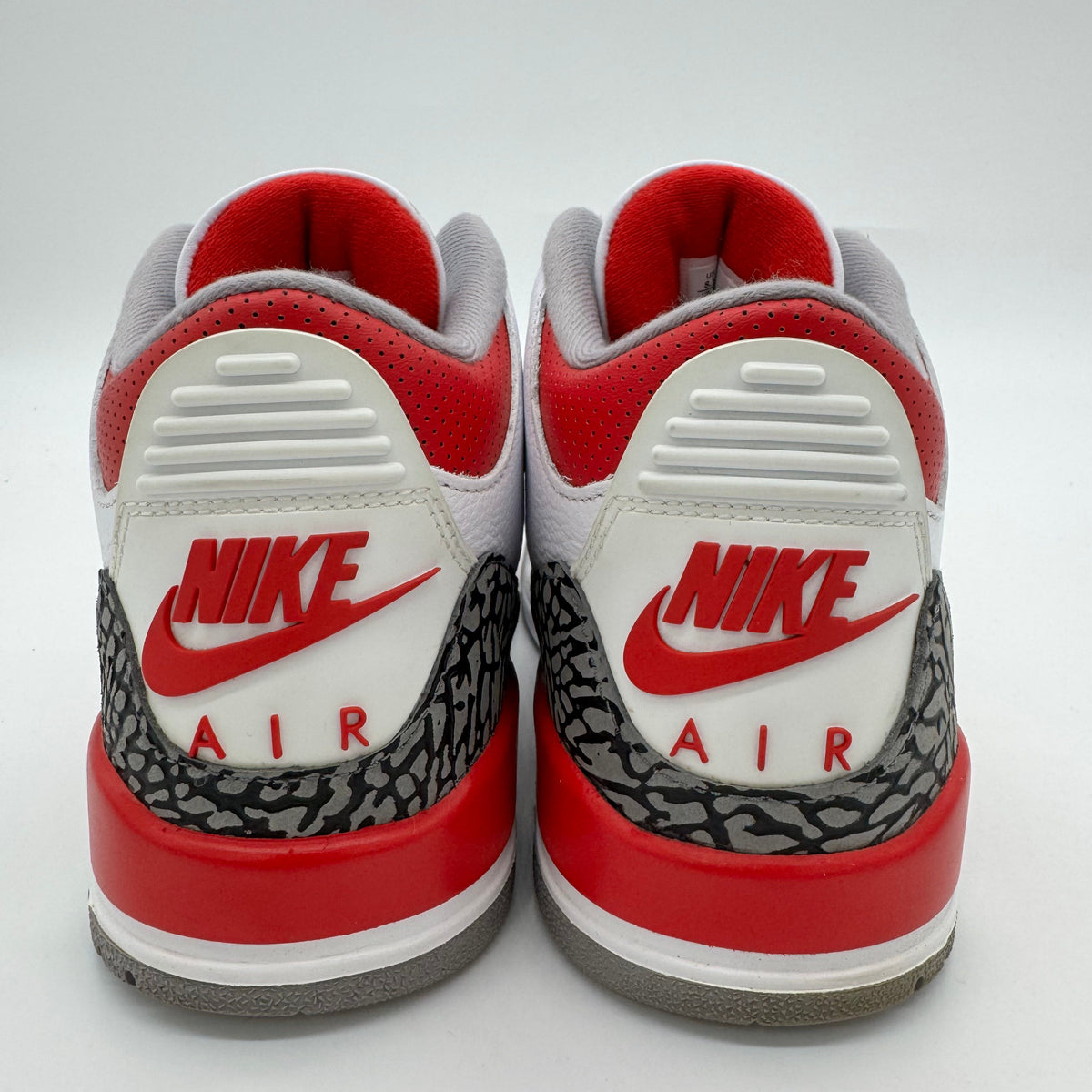 Jordan 3 Fire Red (2022)