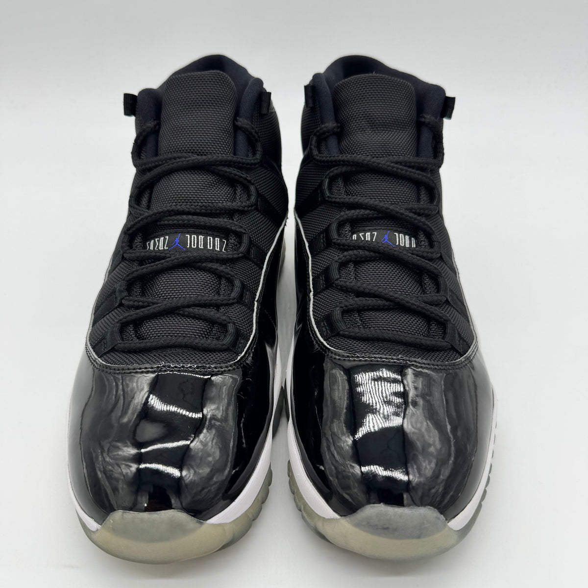 Jordan 11 Space Jam (2016)