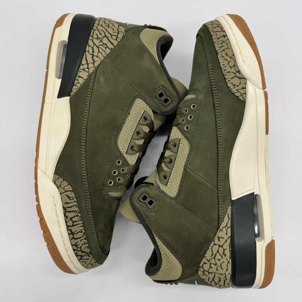 Jordan 3 Family Affair