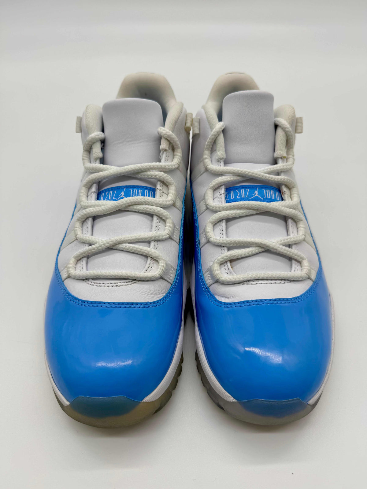 Jordan 11 Low University Blue (2017)
