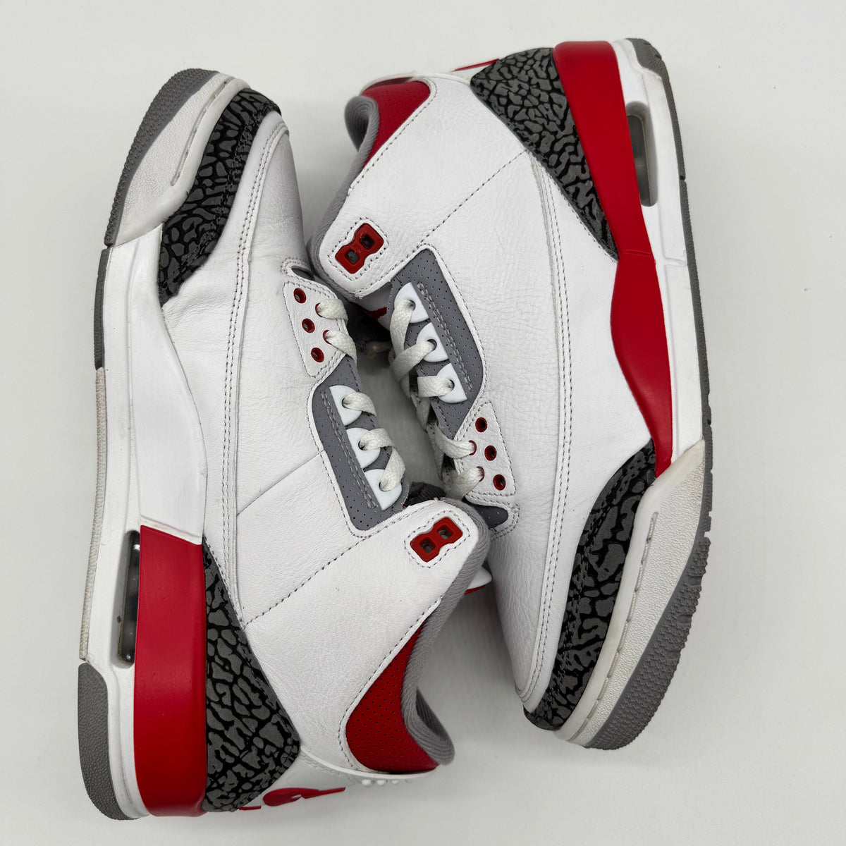 Jordan 3 Fire Red (2022)