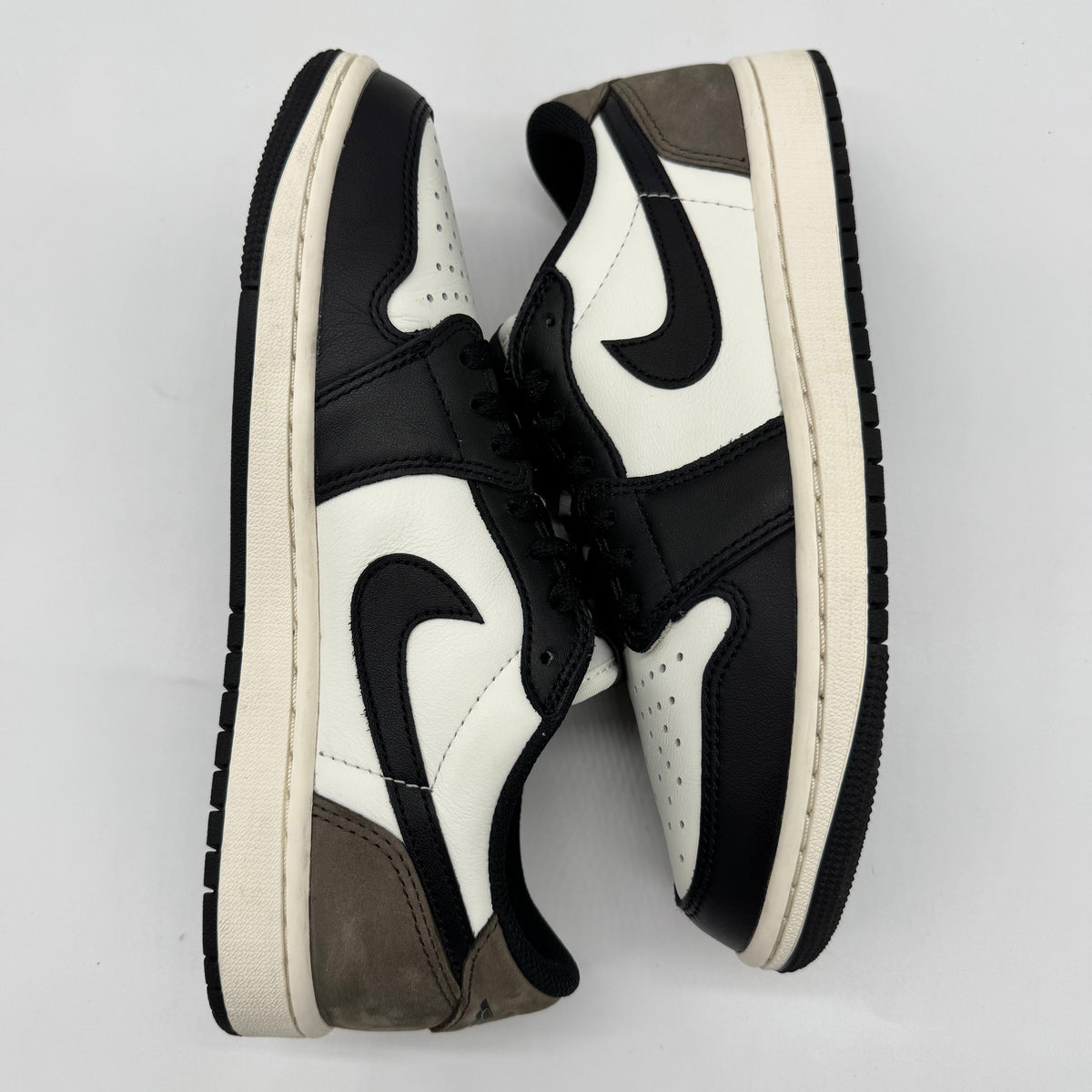 Jordan 1 Low OG Mocha