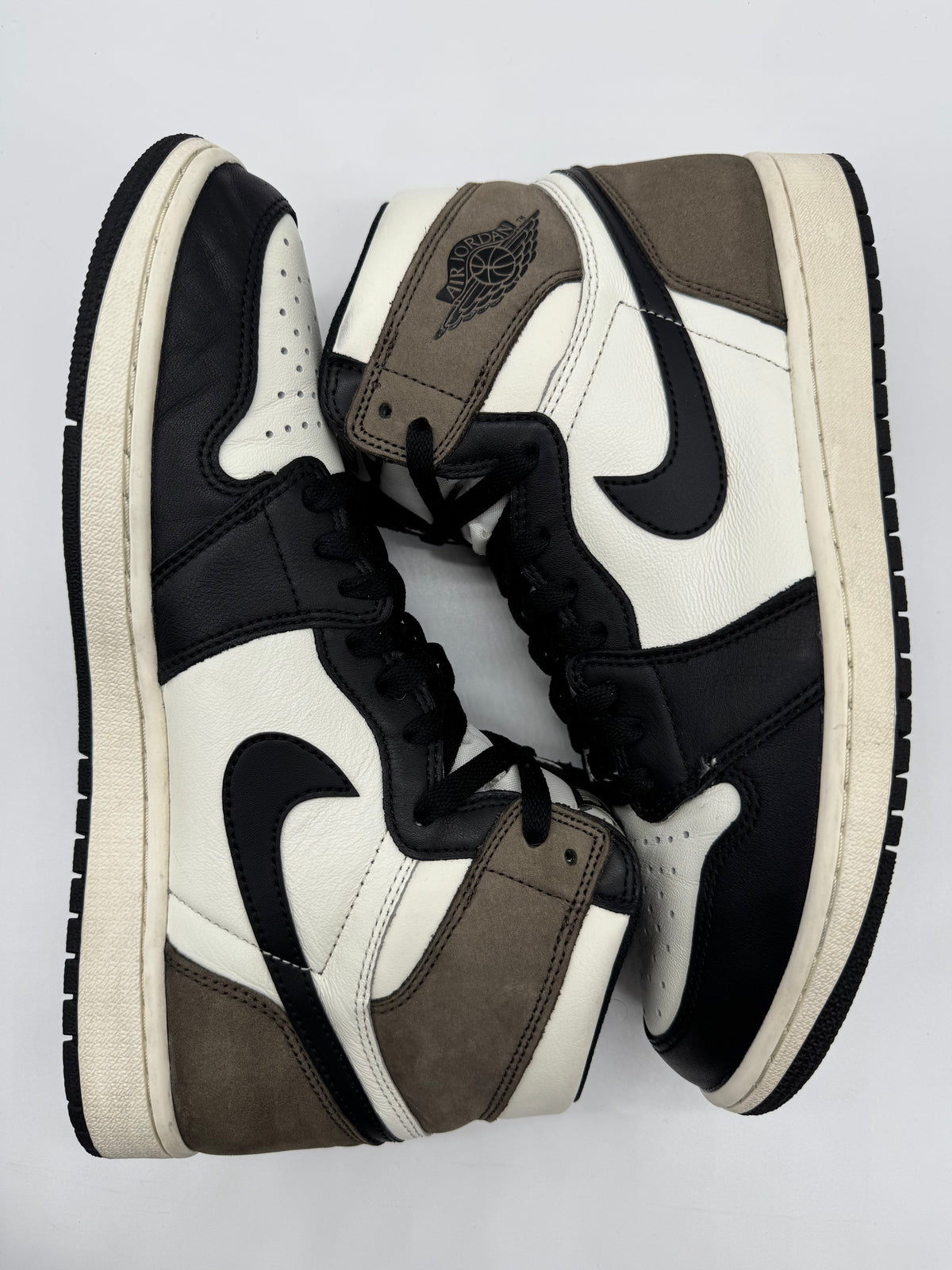 Jordan 1 High Dark Mocha