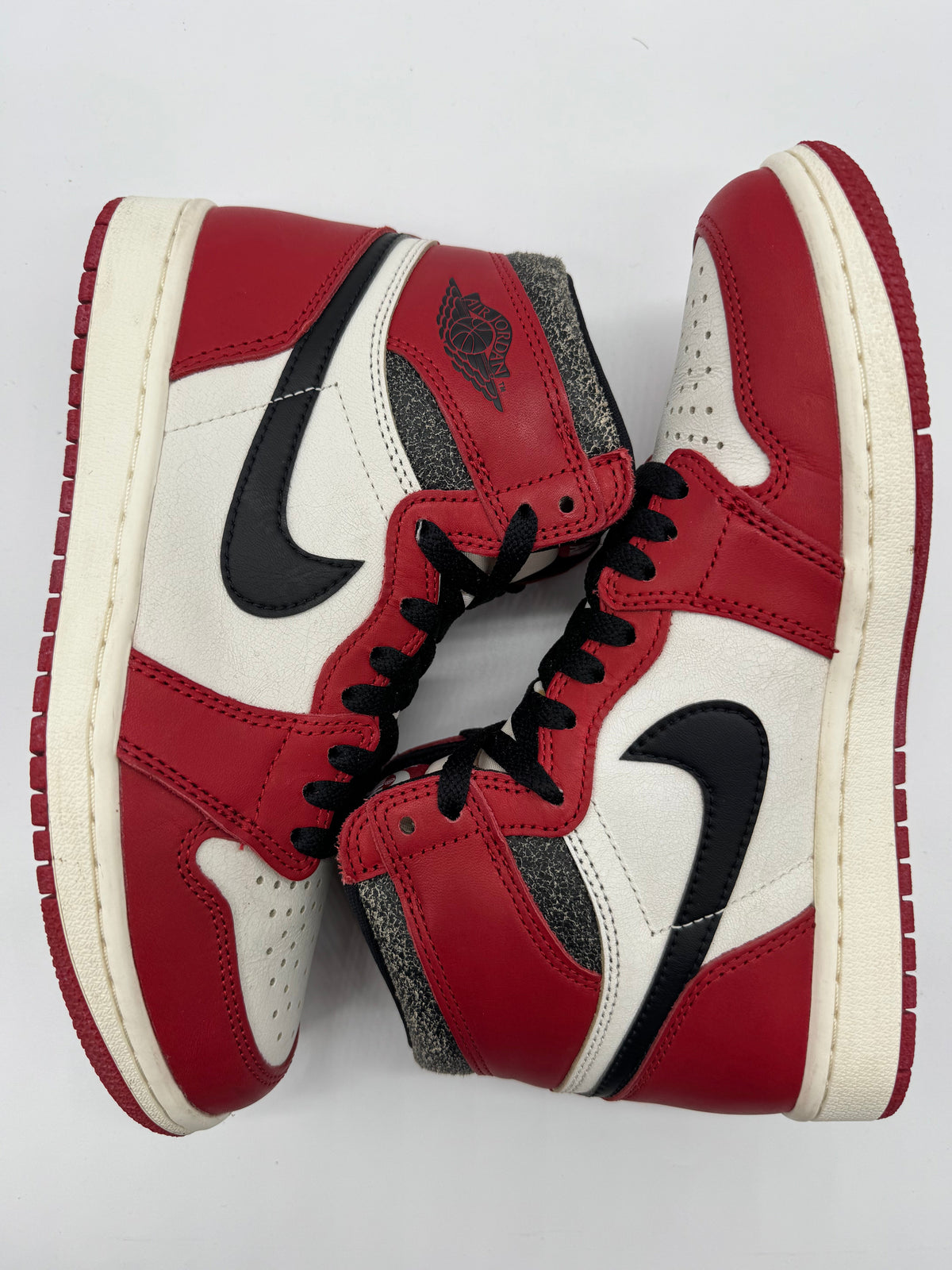 Jordan 1 High OG Chicago Lost and Found
