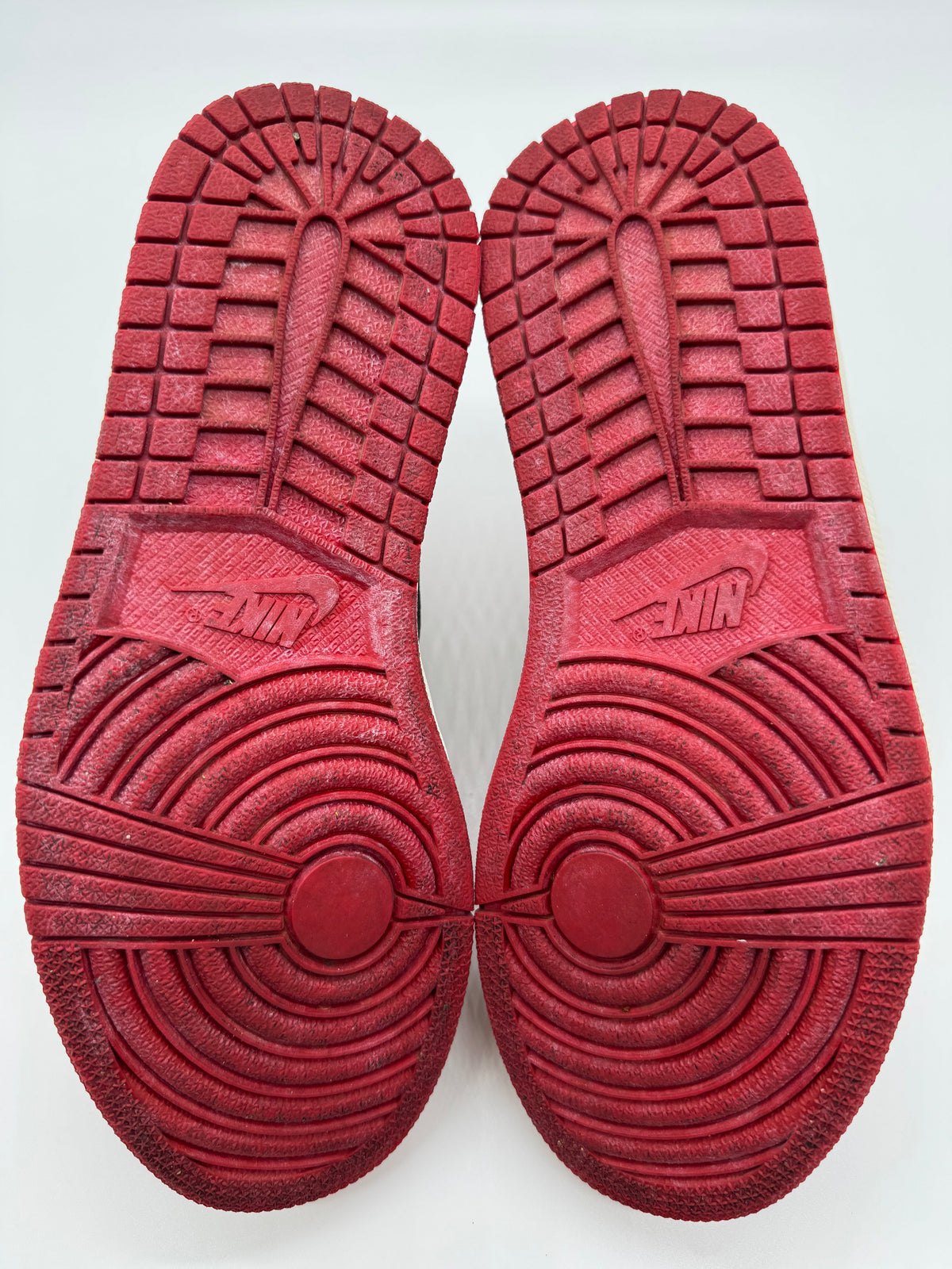 Jordan 1 High OG Chicago Lost and Found