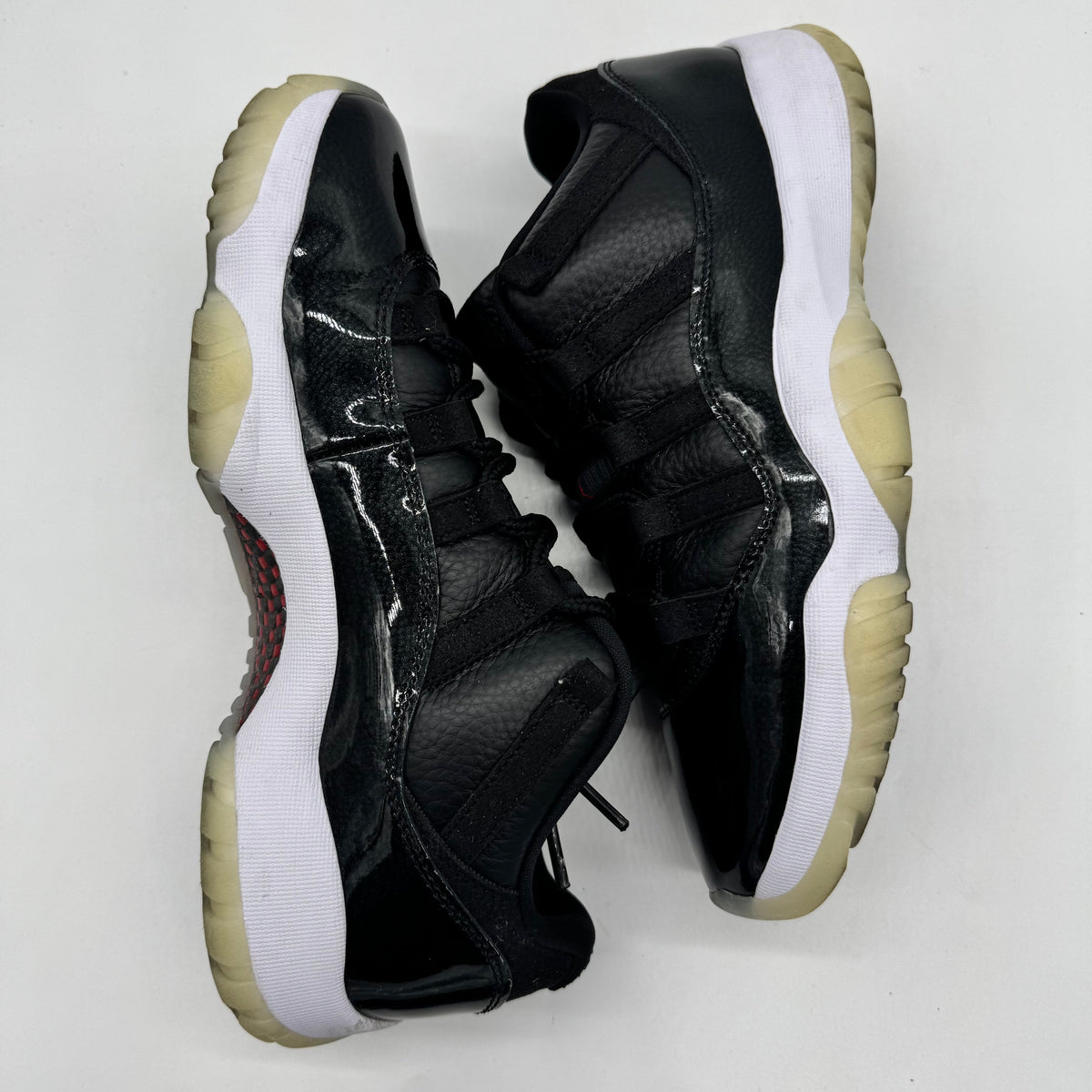 Jordan 11 Low 72-10