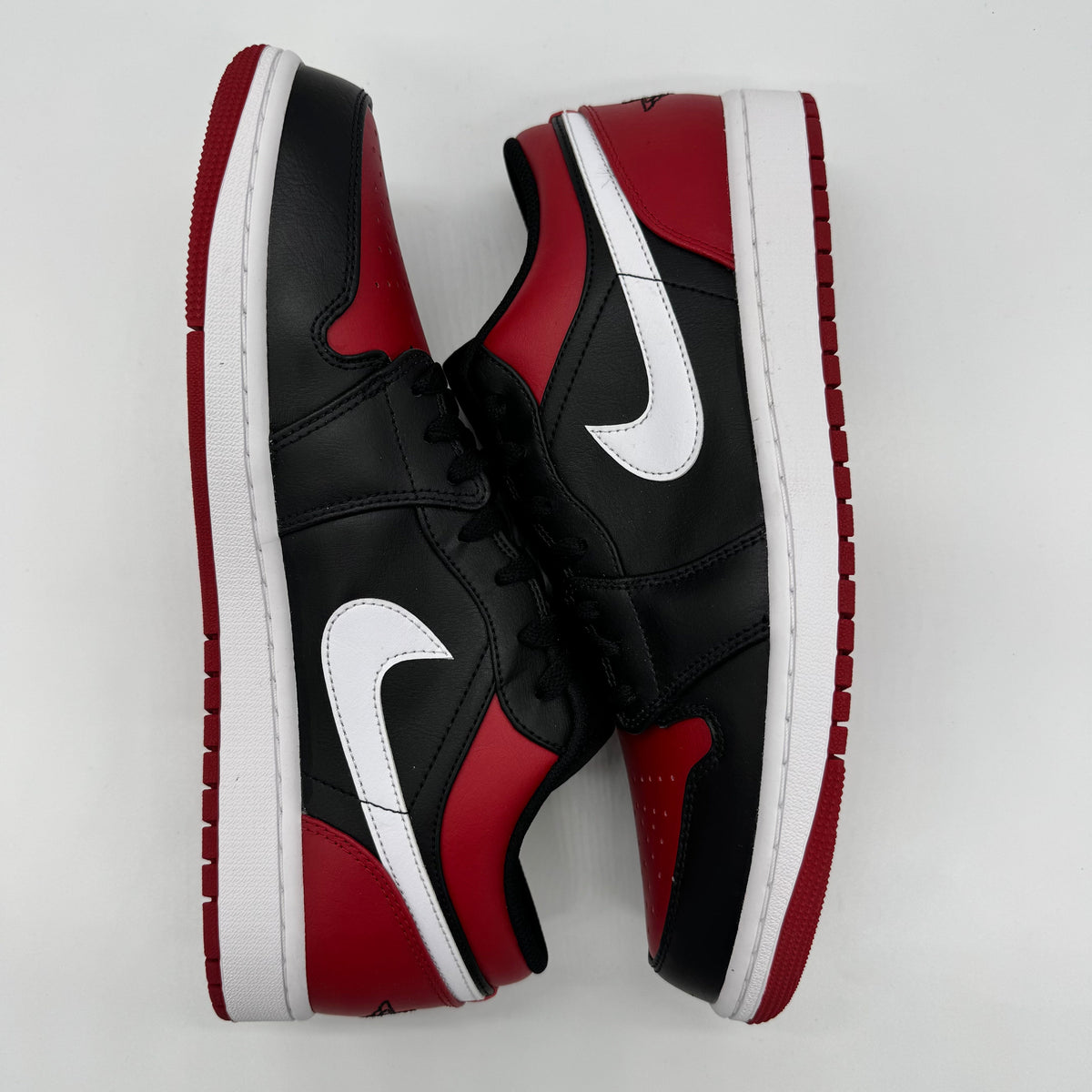 Jordan 1 Low Aleternate Bred Toe