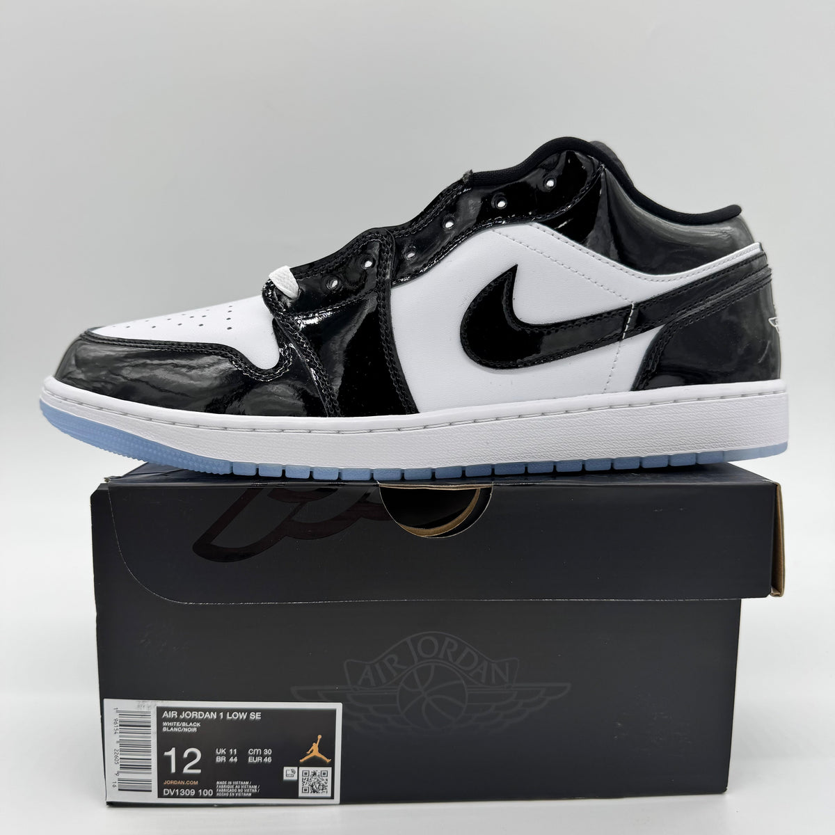 Jordan 1 Low SE Concord