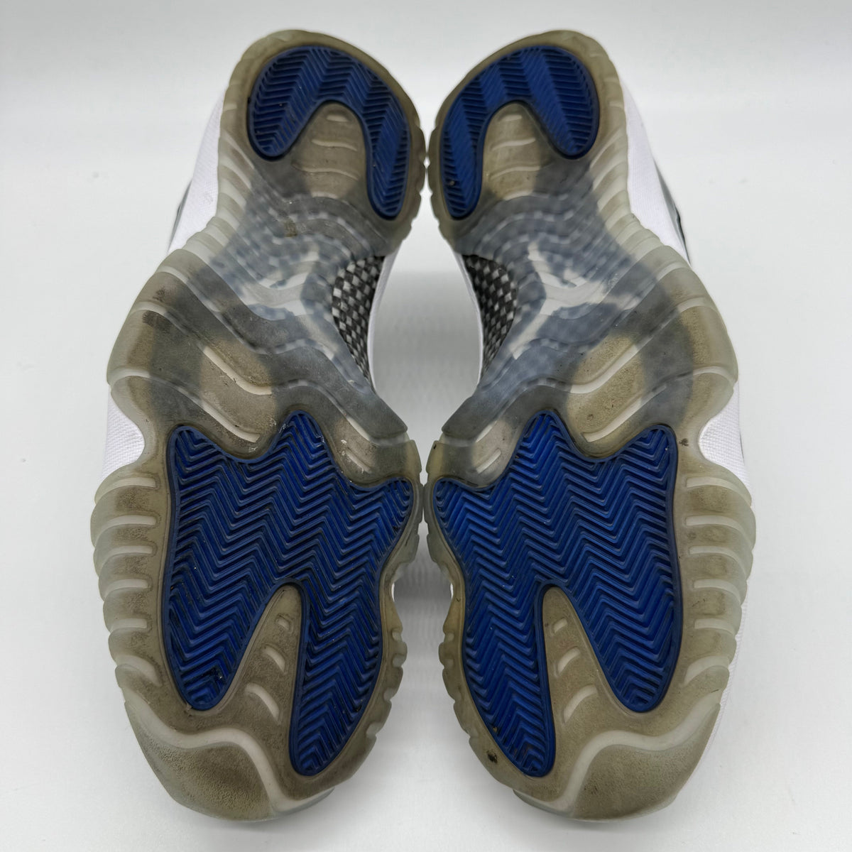 Jordan 11 Low Space Jam