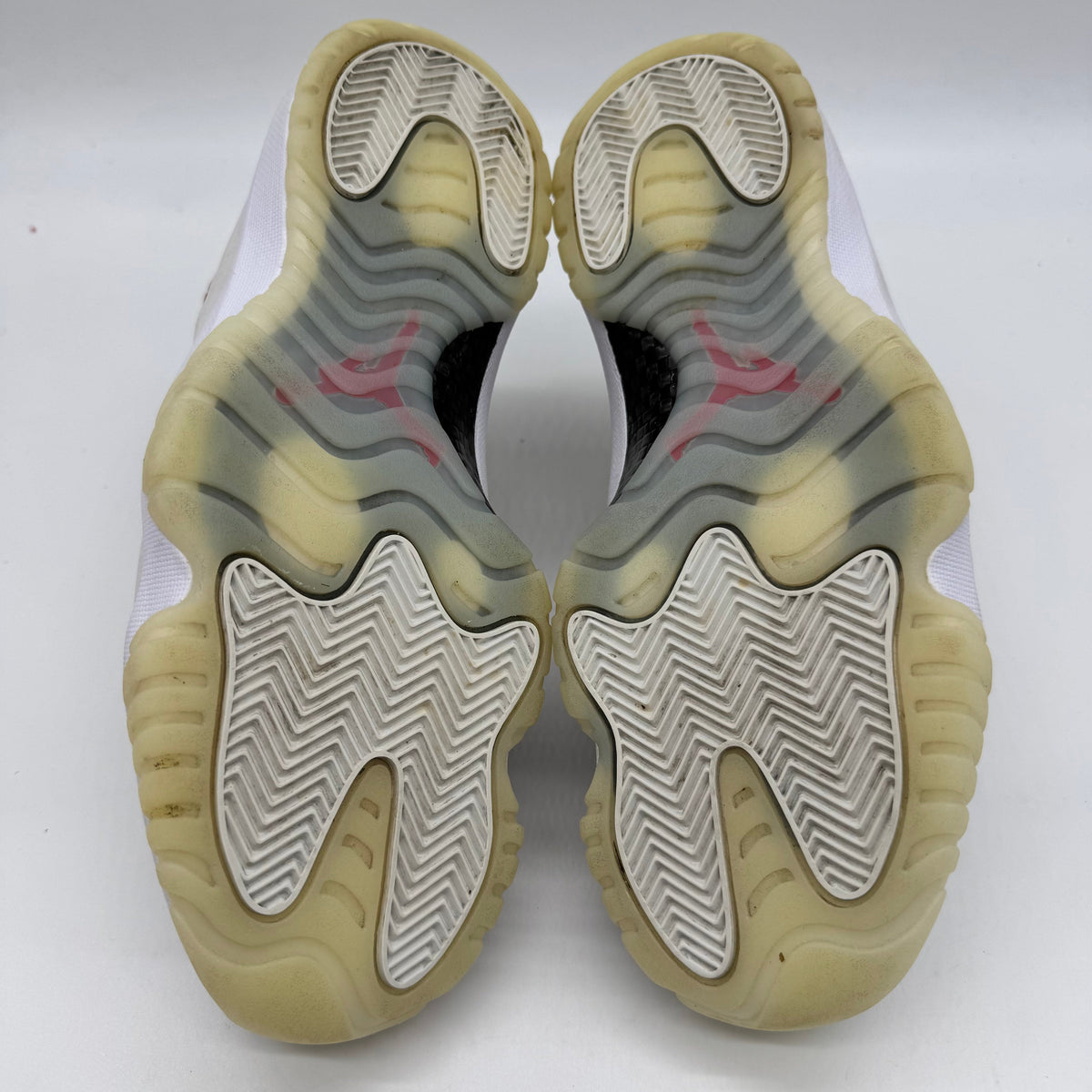 Jordan 11 Platinum Tint