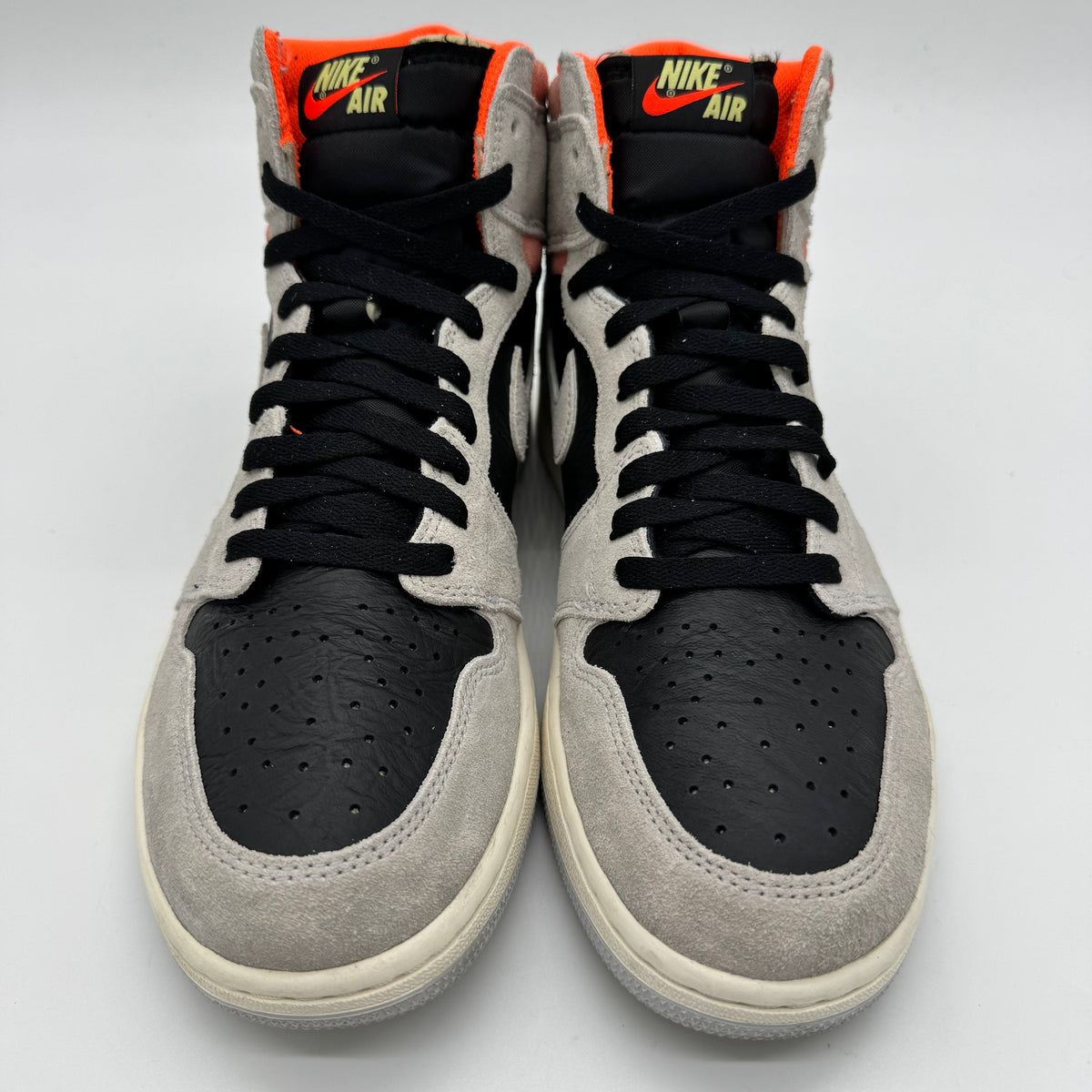 Jordan 1 High Neutral Grey Hyper Crimson