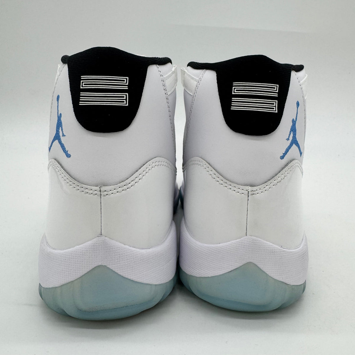 Jordan 11 Legend Blue (2024)
