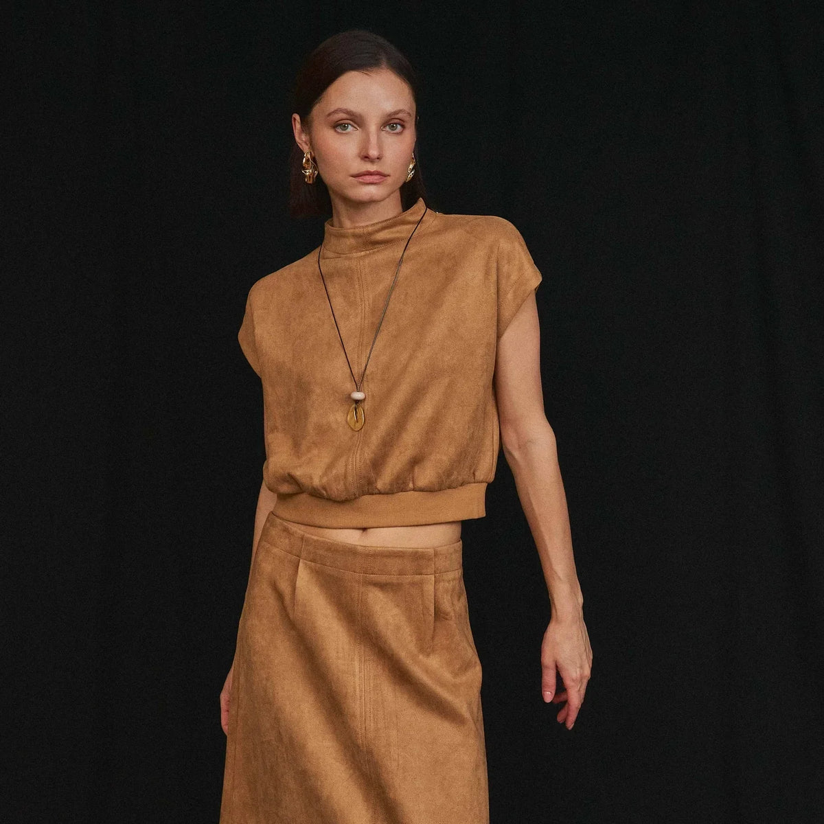 MOCK NECK STRETCH SUEDE TOP & SKIRT SET