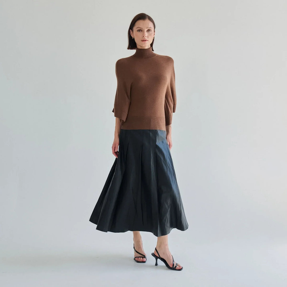 TURTLENECK HALF SLEEVE SWEATER